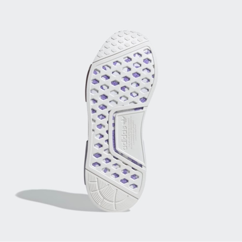 Women’s Adidas Original NMD_R1 Shoes - Picture 3 of 8